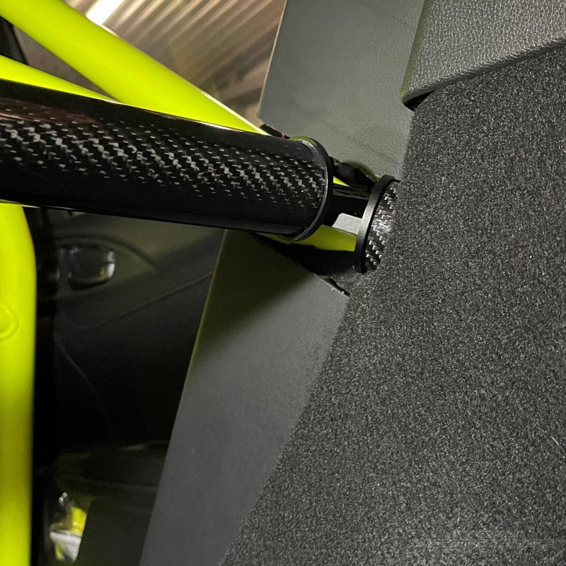 Clubsport Komplettset V1 - Strebe mit Netz und Teppich für Honda Civic Type R FK8